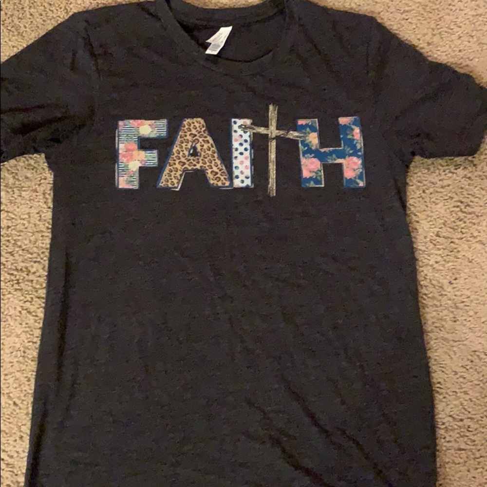 Tee